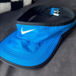 Nike Black and Royal Blue Dri-Fit Featherlight Visor Hat